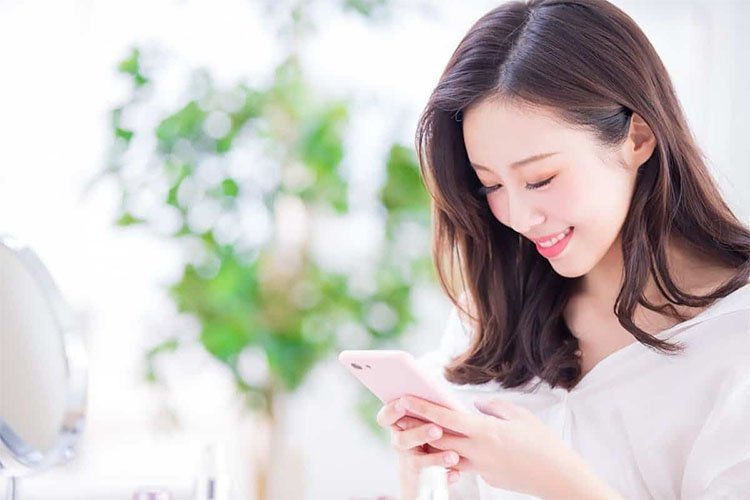 Social media marketing for skincare businesses.