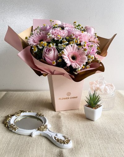 "Blossom Every Moment: Send Love with Stunning Bouquets from Flower Chimp!"