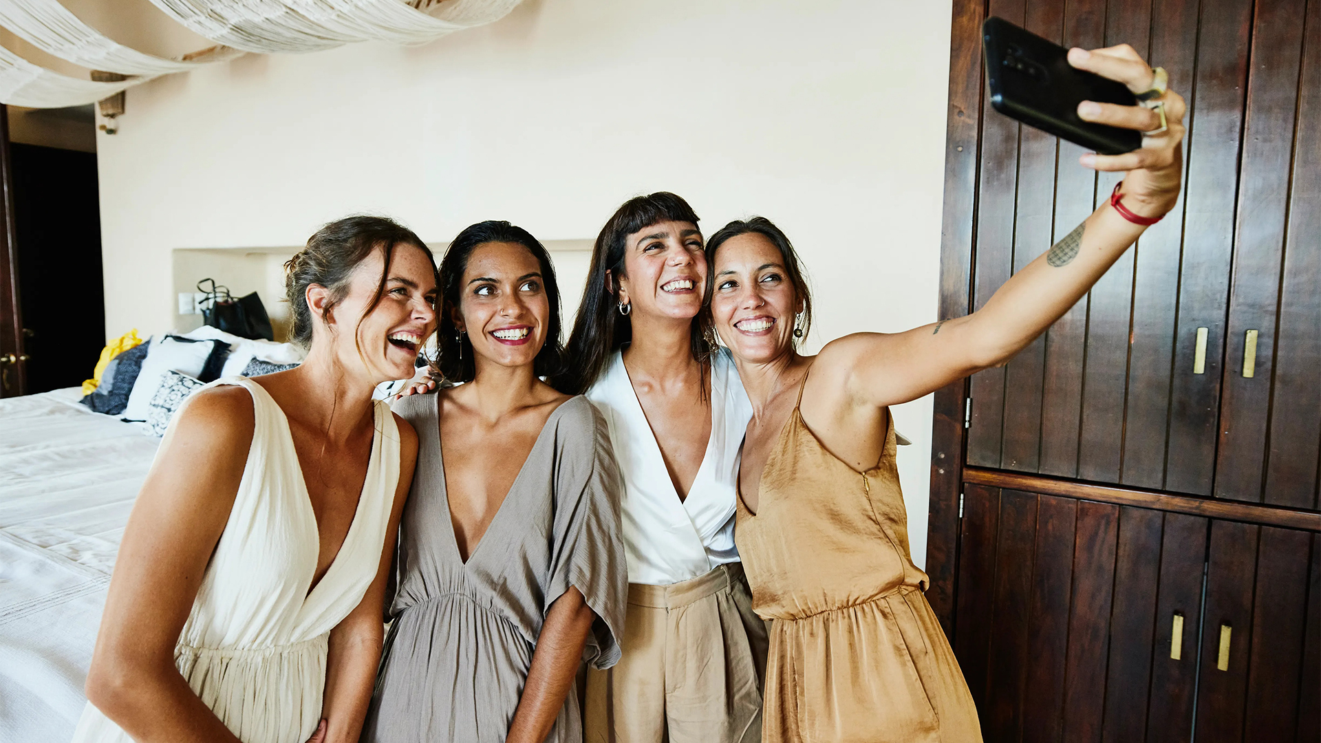 10 Elegant and Upscale Black Dresses for Any Wedding.