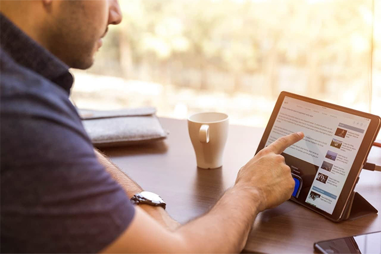 How to get people to read your blog.