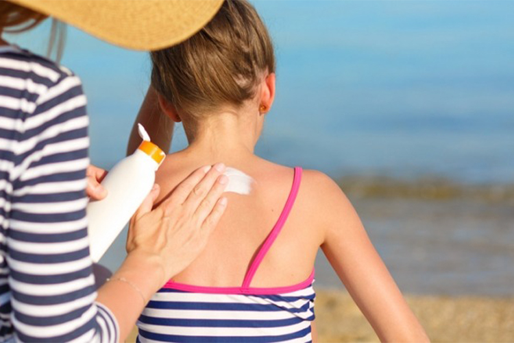 Fashionable accessories that keep you looking cool and shield your skin from sunburn.