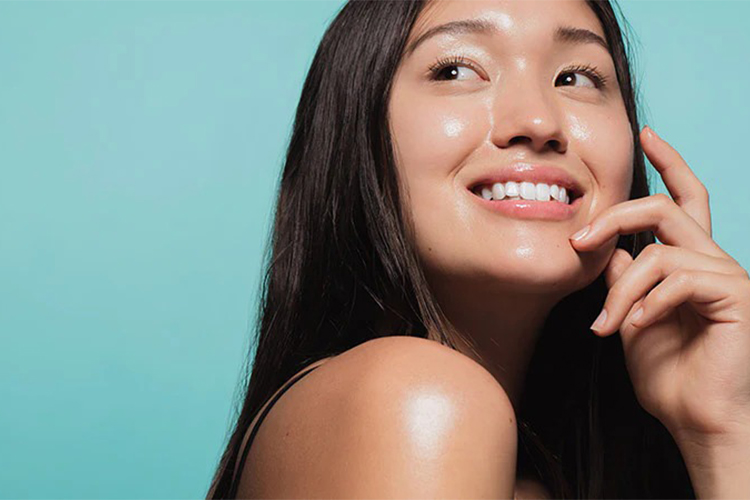 In conclusion, achieving gorgeous skin doesn't have to be complicated or time-consuming. By incorporating these simple steps into your daily routine, you can achieve a glowing, healthy complexion in just minutes a day. Remember to cleanse, exfoliate, moisturize, protect, and hydrate your skin, get enough sleep, eat a healthy diet, and practice self-care. With a little effort and consistency, you can have the beautiful, radiant skin you've always wanted.