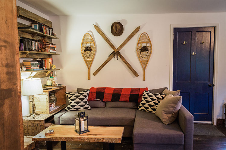 Provide tips for decorating a rental.
