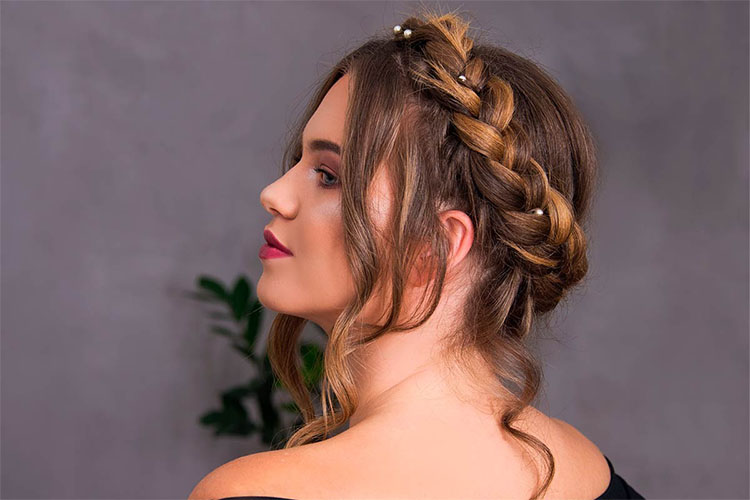 Quick and easy hairstyles for busy mornings.