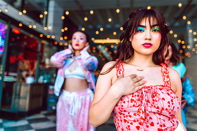 Guidelines for Applying Makeup to a Music Festival.