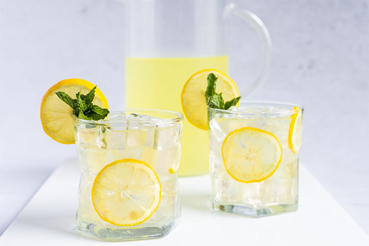 Recipes for homemade lemonade variations.