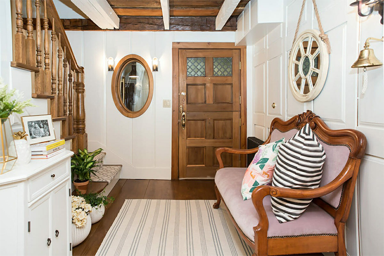 Designing a Farmhouse-Style Home: A How-To Guide.