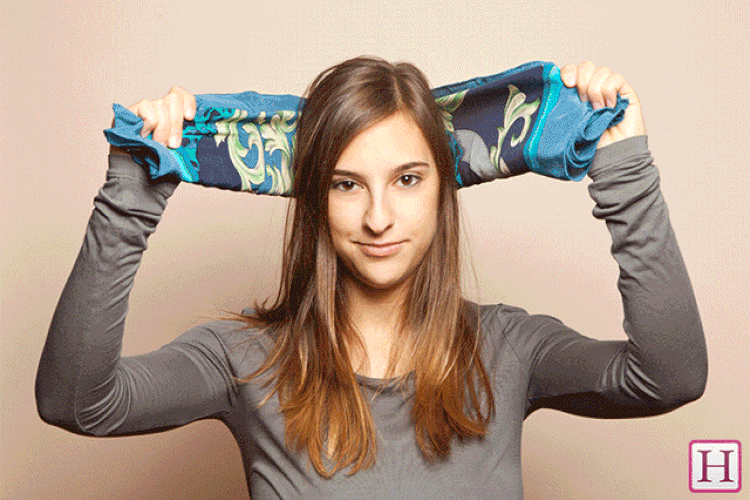 How to wear your hair in a headscarf during the summer.