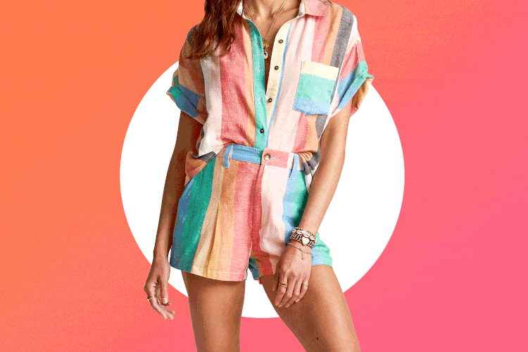 Cute top and shorts outfits for hot days.