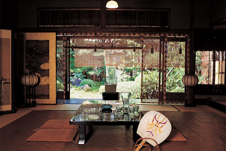 In conclusion, creating a traditional Japanese style home requires a focus on simplicity, natural materials, and traditional design elements. By incorporating these tips into your design, you can create a warm, inviting space that is both beautiful and functional. Whether you're building a new home or renovating an existing space, consider using these tips to create an authentic Japanese style home.