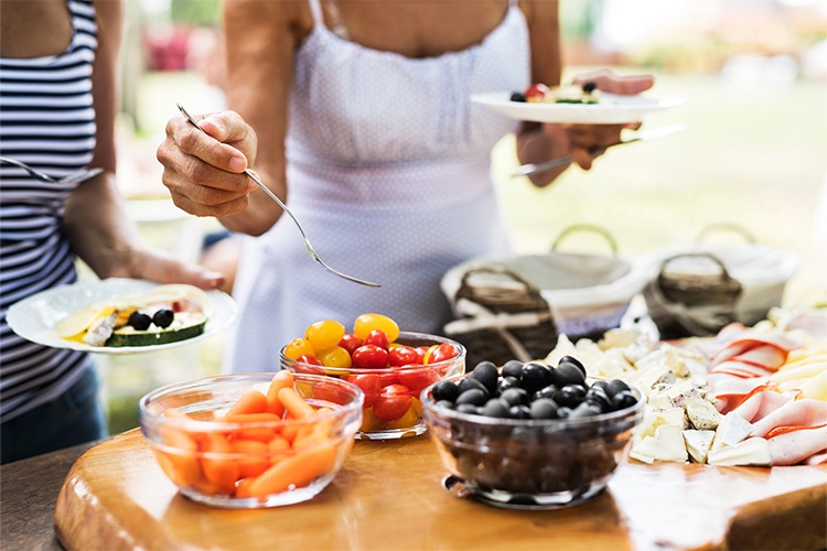Menu suggestions for a backyard party.